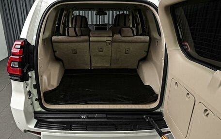 Toyota Land Cruiser Prado 150 рестайлинг 2, 2019 год, 4 770 000 рублей, 24 фотография