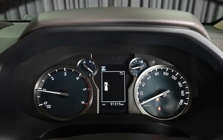 Toyota Land Cruiser Prado 150 рестайлинг 2, 2019 год, 4 770 000 рублей, 23 фотография