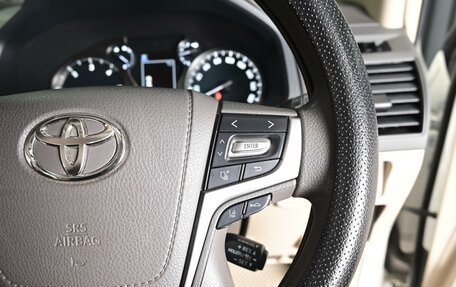 Toyota Land Cruiser Prado 150 рестайлинг 2, 2019 год, 4 770 000 рублей, 18 фотография