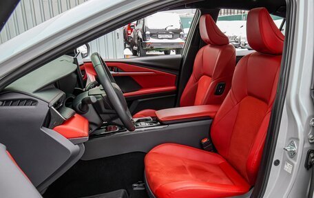 Toyota Camry, 2024 год, 3 998 000 рублей, 10 фотография