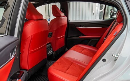 Toyota Camry, 2024 год, 3 998 000 рублей, 11 фотография