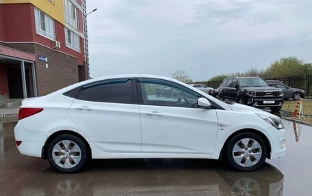 Hyundai Solaris II рестайлинг, 2015 год, 810 000 рублей, 5 фотография