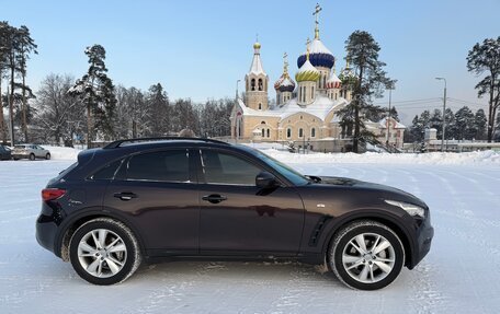 Infiniti QX70, 2015 год, 3 000 000 рублей, 16 фотография