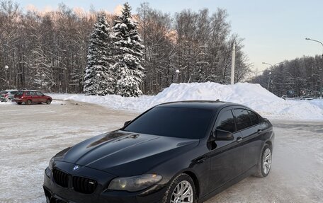 BMW 5 серия, 2012 год, 1 350 000 рублей, 2 фотография