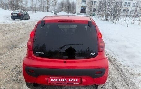 Peugeot 107 I рестайлинг, 2011 год, 410 000 рублей, 3 фотография