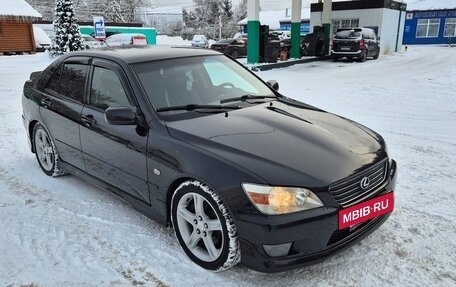 Lexus IS II рестайлинг 2, 2003 год, 930 000 рублей, 5 фотография