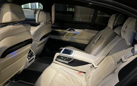 BMW 7 серия, 2018 год, 4 850 000 рублей, 9 фотография