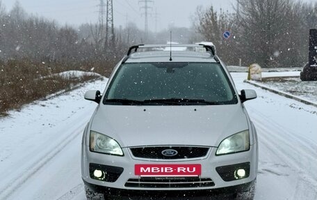 Ford Focus II рестайлинг, 2005 год, 555 555 рублей, 3 фотография