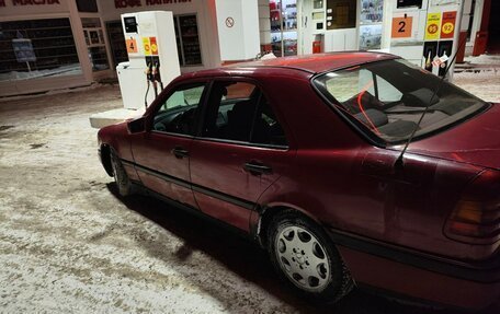 Mercedes-Benz C-Класс, 1995 год, 160 000 рублей, 3 фотография