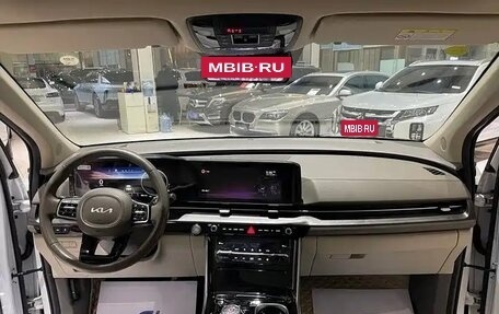 KIA Carnival, 2021 год, 5 000 000 рублей, 4 фотография