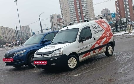 Peugeot Partner II рестайлинг 2, 2011 год, 530 000 рублей, 6 фотография