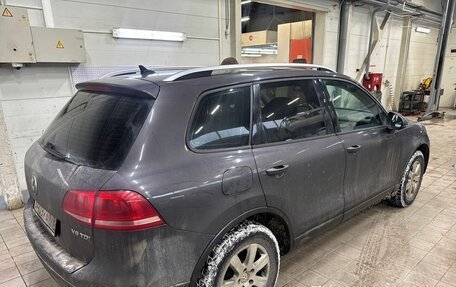 Volkswagen Touareg III, 2010 год, 1 630 000 рублей, 4 фотография