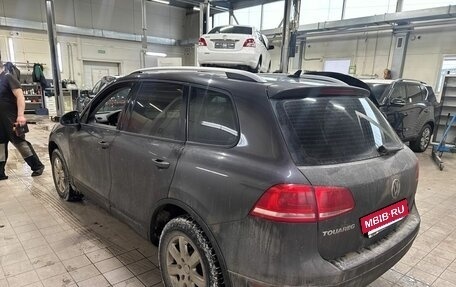 Volkswagen Touareg III, 2010 год, 1 630 000 рублей, 3 фотография