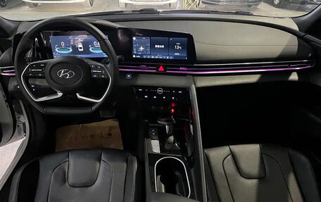 Hyundai Elantra, 2023 год, 1 450 000 рублей, 7 фотография