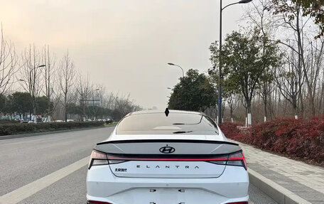 Hyundai Elantra, 2023 год, 1 450 000 рублей, 4 фотография