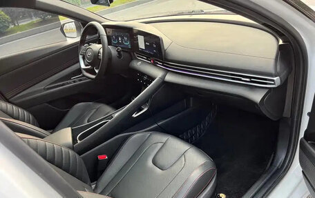 Hyundai Elantra, 2023 год, 1 450 000 рублей, 11 фотография