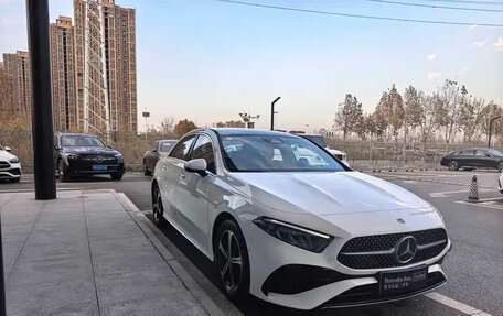 Mercedes-Benz A-Класс, 2023 год, 1 760 000 рублей, 3 фотография