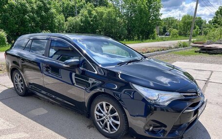 Toyota Avensis III рестайлинг, 2015 год, 1 400 000 рублей, 5 фотография