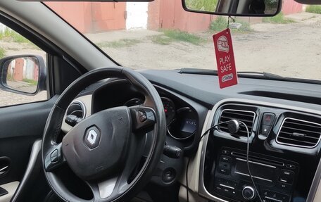 Renault Logan II, 2015 год, 600 000 рублей, 2 фотография