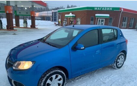 Renault Sandero II рестайлинг, 2014 год, 655 000 рублей, 1 фотография