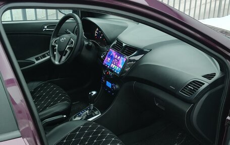 Hyundai Solaris II рестайлинг, 2011 год, 890 000 рублей, 4 фотография