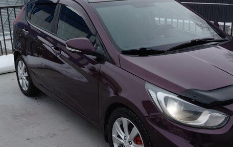 Hyundai Solaris II рестайлинг, 2011 год, 890 000 рублей, 11 фотография