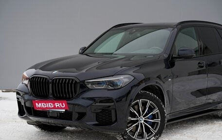 BMW X5, 2021 год, 9 950 000 рублей, 2 фотография