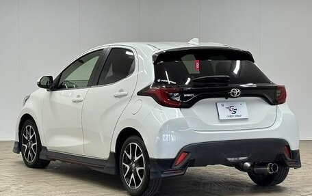 Toyota Yaris, 2020 год, 790 002 рублей, 2 фотография