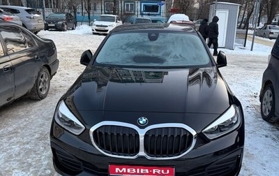 BMW 1 серия, 2021 год, 1 900 000 рублей, 1 фотография