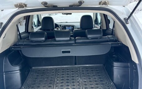 Mitsubishi Outlander III рестайлинг 3, 2013 год, 1 390 000 рублей, 10 фотография