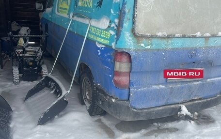 Toyota HiAce, 1997 год, 190 000 рублей, 3 фотография