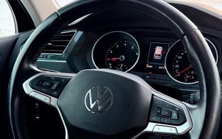 Volkswagen Tiguan II, 2021 год, 3 400 000 рублей, 8 фотография