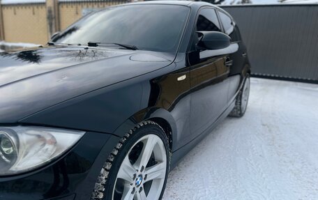 BMW 1 серия, 2011 год, 780 000 рублей, 16 фотография
