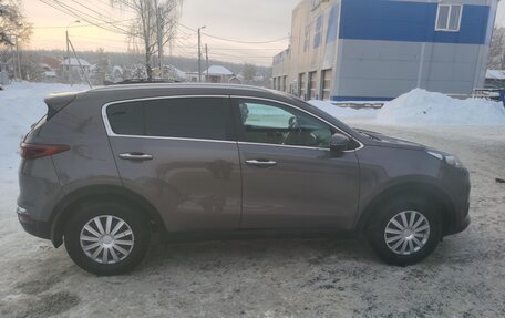 KIA Sportage IV рестайлинг, 2019 год, 2 100 000 рублей, 6 фотография