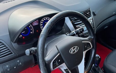 Hyundai Solaris II рестайлинг, 2015 год, 1 140 000 рублей, 12 фотография