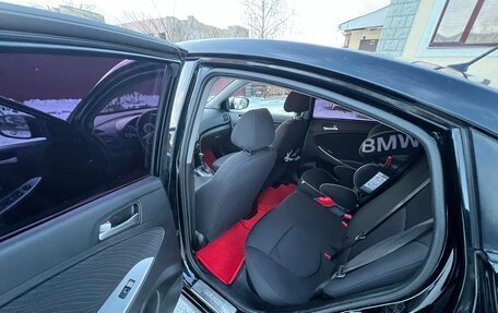 Hyundai Solaris II рестайлинг, 2015 год, 1 140 000 рублей, 19 фотография