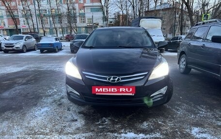 Hyundai Solaris II рестайлинг, 2015 год, 1 140 000 рублей, 34 фотография
