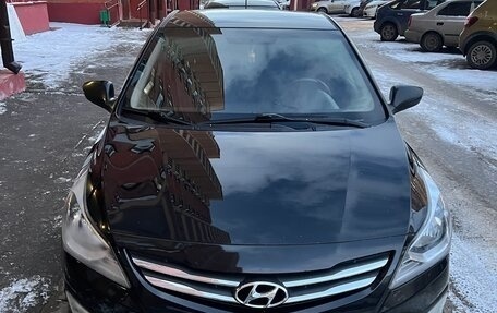 Hyundai Solaris II рестайлинг, 2015 год, 1 140 000 рублей, 36 фотография