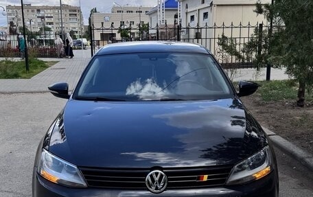 Volkswagen Jetta VI, 2012 год, 860 000 рублей, 3 фотография