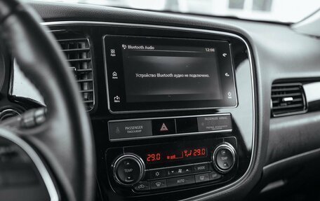 Mitsubishi Outlander III рестайлинг 3, 2018 год, 2 100 000 рублей, 18 фотография