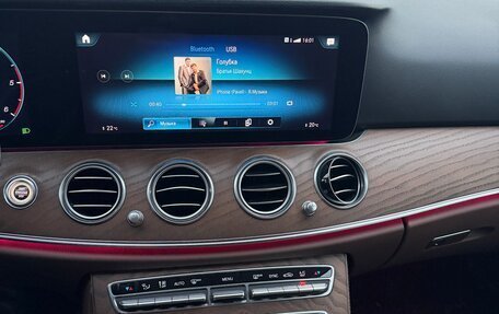 Mercedes-Benz E-Класс, 2021 год, 4 500 000 рублей, 6 фотография