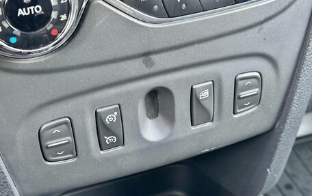 Renault Sandero II рестайлинг, 2019 год, 1 200 000 рублей, 18 фотография