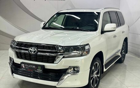 Toyota Land Cruiser 200, 2021 год, 8 500 000 рублей, 1 фотография
