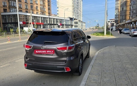 Toyota Highlander III, 2014 год, 2 750 000 рублей, 4 фотография