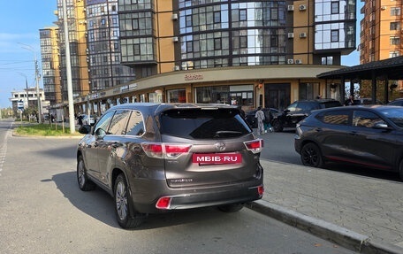 Toyota Highlander III, 2014 год, 2 750 000 рублей, 3 фотография