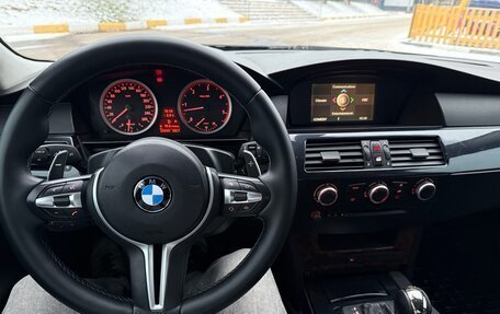 BMW 5 серия, 2006 год, 810 000 рублей, 11 фотография