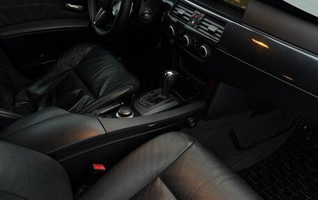 BMW 5 серия, 2006 год, 810 000 рублей, 10 фотография