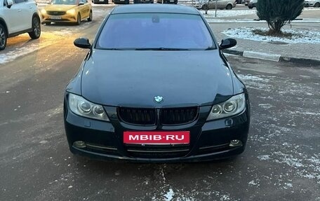 BMW 3 серия, 2005 год, 800 000 рублей, 1 фотография