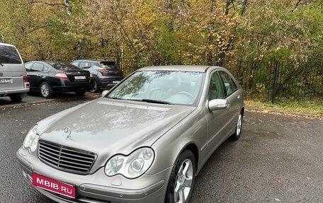 Mercedes-Benz C-Класс, 2006 год, 1 190 000 рублей, 1 фотография