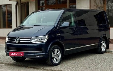 Volkswagen Multivan T6 рестайлинг, 2018 год, 5 220 000 рублей, 3 фотография